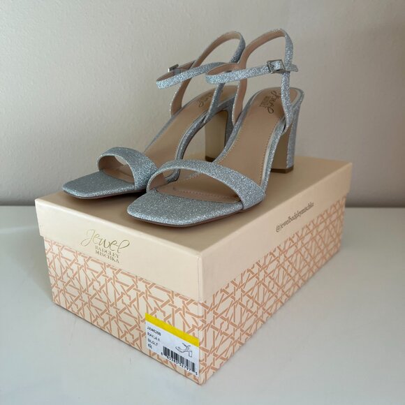 BADGLEY MISCHKA JEWEL Rayla Evening Sandals - Silver Fabric - Size 8.5 - Picture 12 of 13